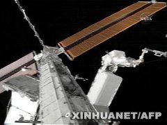 “发觉”号宇航员完成第三次太空行走